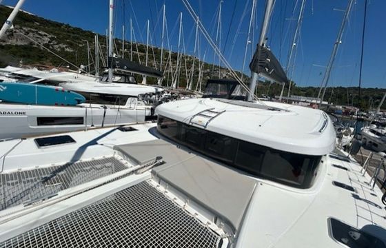 Lagoon 40 Beluga