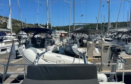 Lagoon 40 Beluga