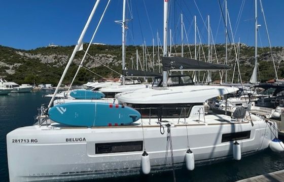Lagoon 40 Beluga