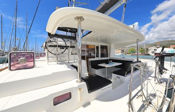 Lagoon 400 Pagomo Nayan