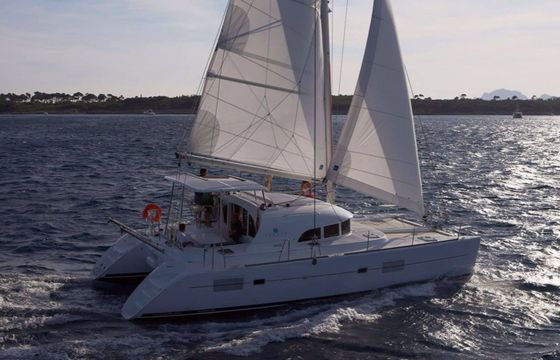 Lagoon 380 S2 Poe Maia