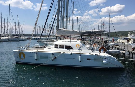 Lagoon 380 Xenia