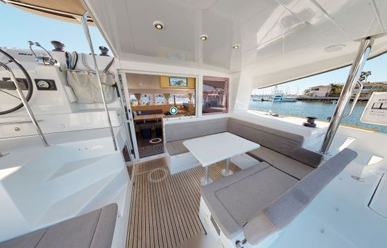 Lagoon 400 S2 Songbird