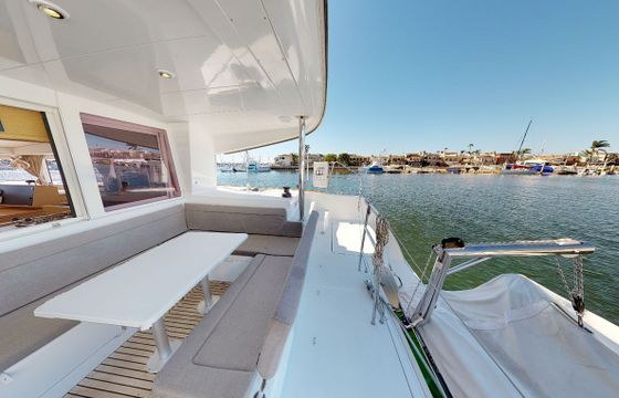 Lagoon 400 S2 Songbird