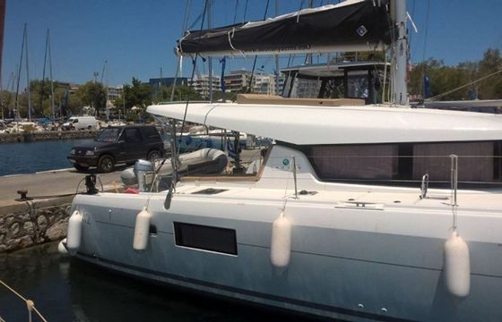 Lagoon 42 Aeolian Breeze