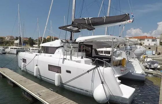 Lagoon 42 Albion