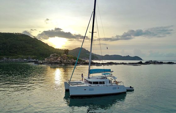 Lagoon 400 S2 Blue Coco