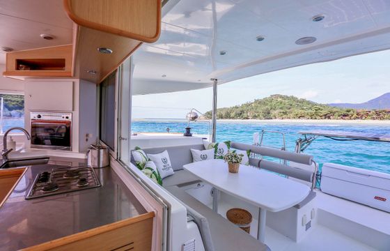 Lagoon 400 S2 Blue Coco