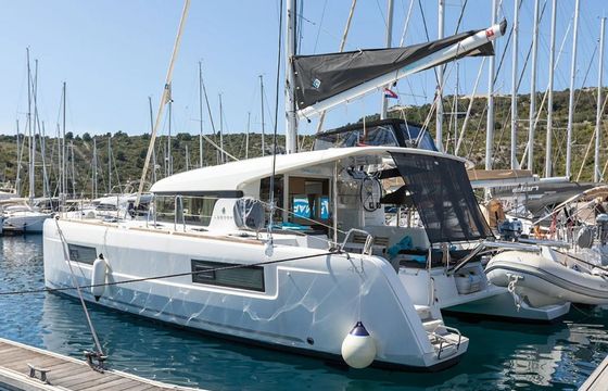 Lagoon 40 Monarch