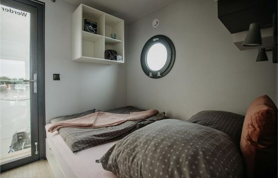 La Mare Apart M Lu-Ann