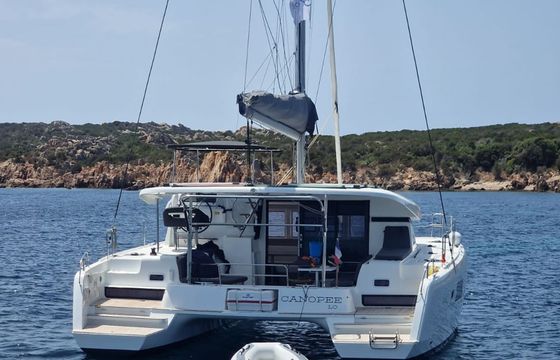 Lagoon 42 Canopee