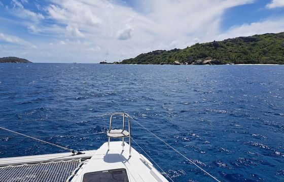 Lagoon 42 Canopee