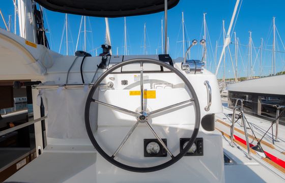 Lagoon 40 Sail Away