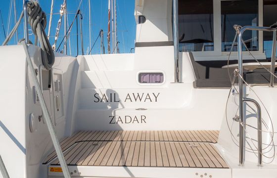 Lagoon 40 Sail Away