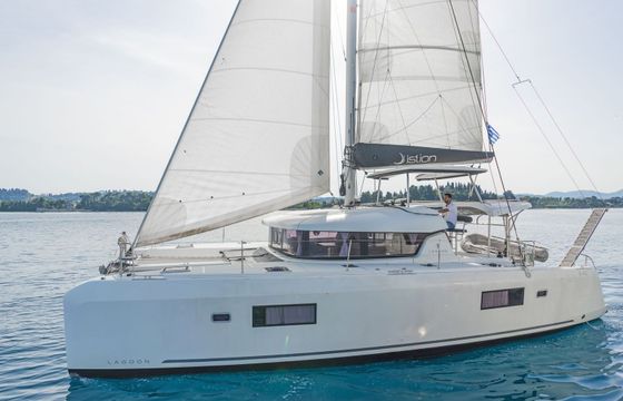 Lagoon 42 Equilibrium