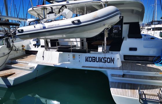 Lagoon 42 Kobukson