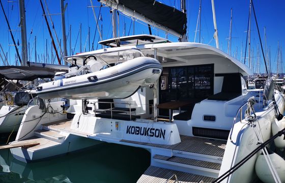 Lagoon 42 Kobukson