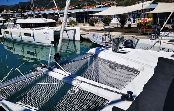Lagoon 42 Kobukson