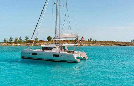 Lagoon 42 Lamano