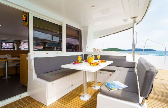 Lagoon 400 S2 Miss Moneypenny