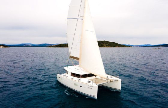 Lagoon 400 S2 Miss Moneypenny