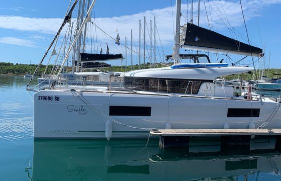 Lagoon 40 Smile