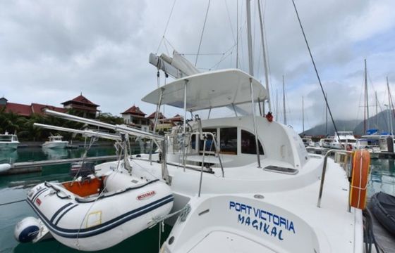 Lagoon 380 S2 Magikal