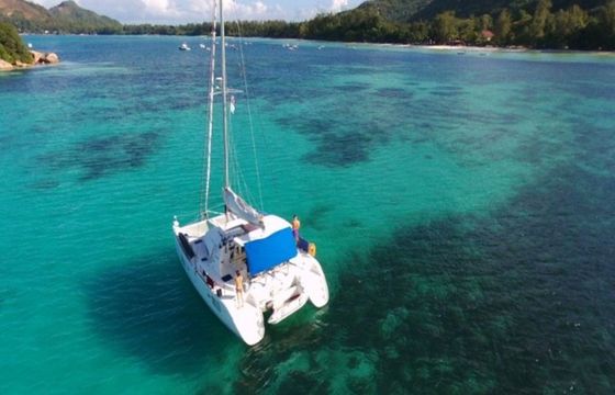 Lagoon 380 S2 Magikal