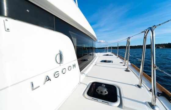 Lagoon 40 Sound of Silence