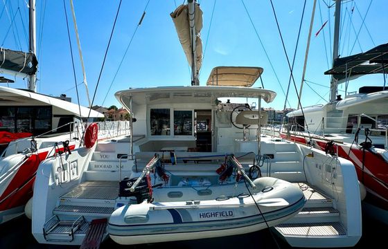 Lagoon 40 You