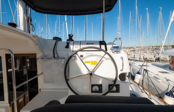 Lagoon 40 You