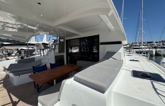 Lagoon 42 Akala