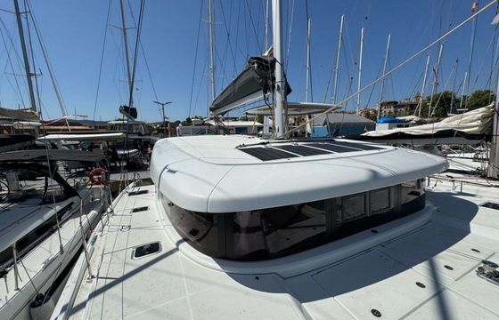 Lagoon 42 Akala