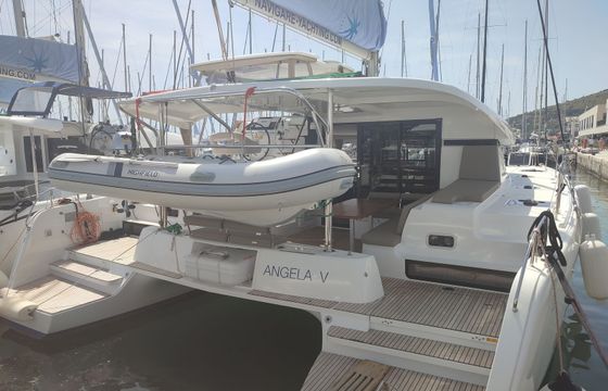Lagoon 42 Angela 5