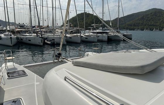 Lagoon 40 Falcon