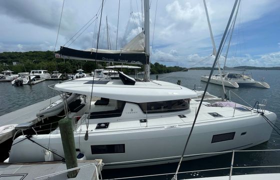 Lagoon 42 Bellatrix