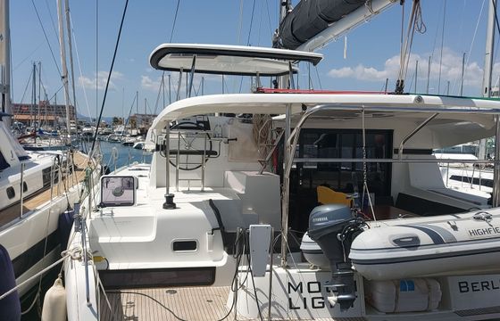 Lagoon 42 Moonlight