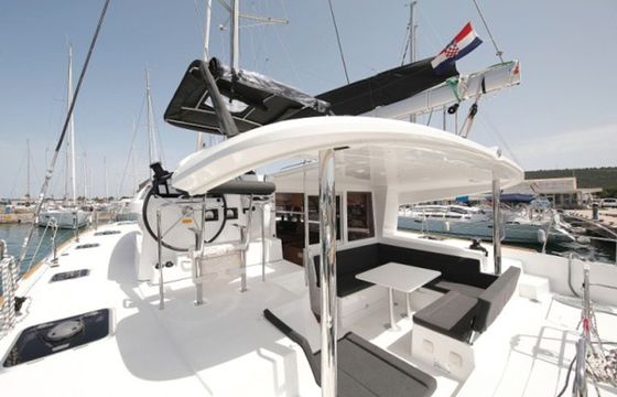 Lagoon 400 S2 Scirocco