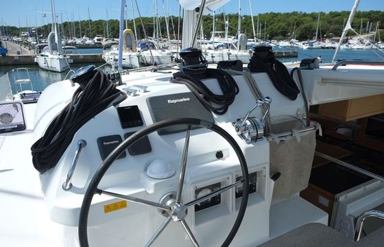 Lagoon 400 S2 Yolamare
