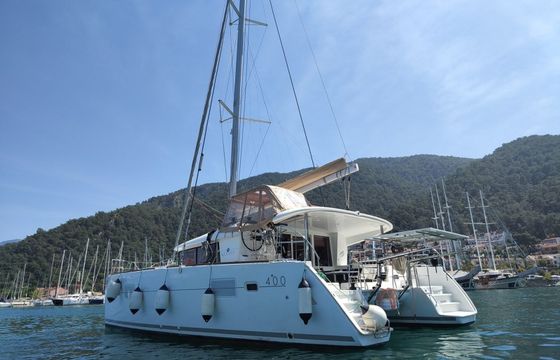Lagoon 400 Santi