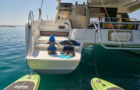 Lagoon 42 Aura