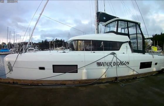 Lagoon 42 Water Dragon