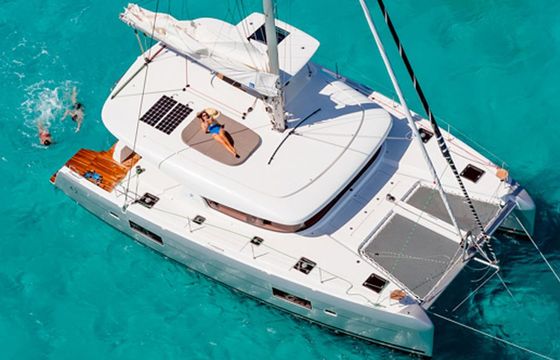 Lagoon 42 Luce Nera