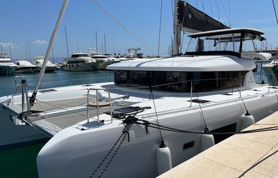 Lagoon 42 Luminor