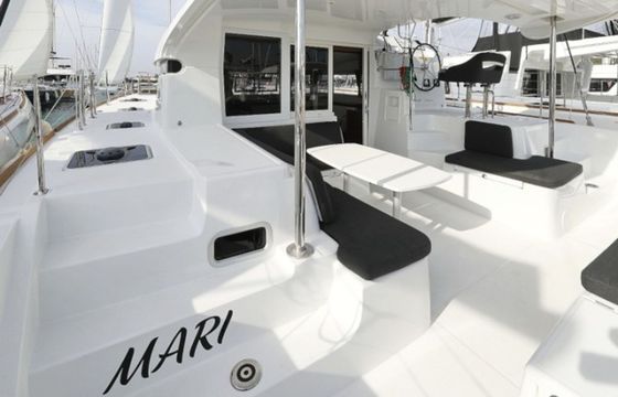 Lagoon 40 Mari