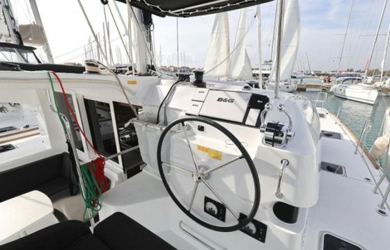 Lagoon 40 Mari