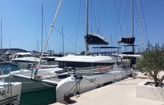 Lagoon 42 Nera