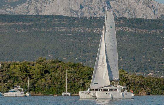 Lagoon 400 S2 Elina