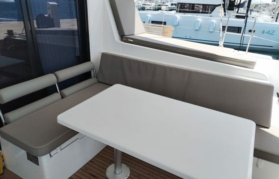 Lagoon 42 Knot On Duty