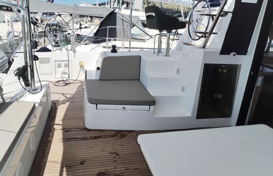 Lagoon 42 Knot On Duty